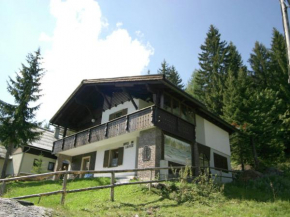 Holidayhouse in a pleasant area in Nassfeld with views of the mountains